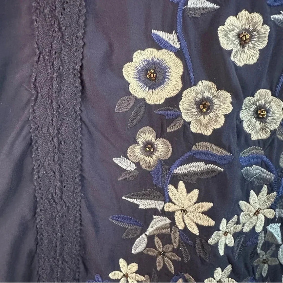 Torrid navy embroidered blouse with beads and lace, pleaded BoHo hippie - Picture 5 of 9